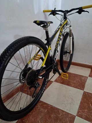 Scott 970 muy ligera 29" como nueva MTB