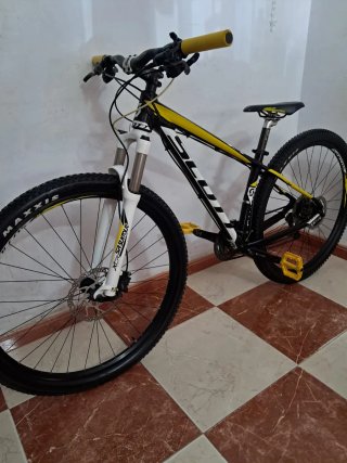 Scott 970 muy ligera 29" como nueva MTB