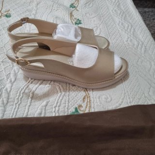 Sandalias doradas talla 40 nuevas