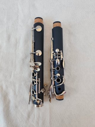 Clarinete en Sib con estuche y accesorios - Nuevo
