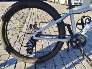 Bicicleta Scott plateada