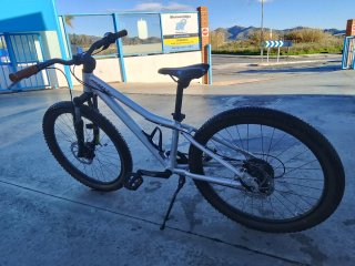 Bicicleta Scott plateada
