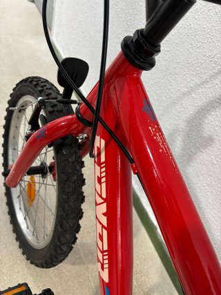 Bicicleta Conor 18 con ruedines