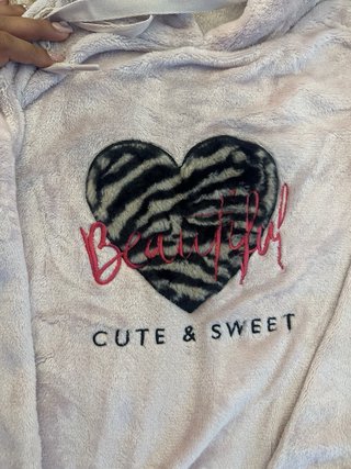 Pijama Cute con Capucha - Talla L (¡Súper suave!)