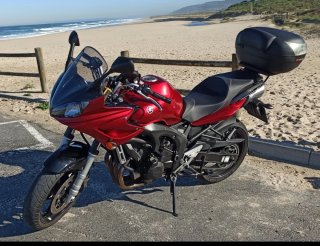 Yamaha FZ6 Roja y Negra, impecable.
