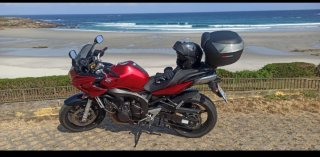 Yamaha FZ6 Roja y Negra, impecable.