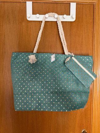 Bolso de playa con estrellas doradas