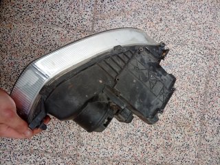 Faros delanteros Alfa Romeo 156.