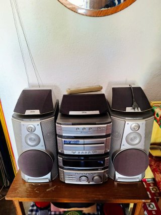 Minicadena Sony Plata y Negra!