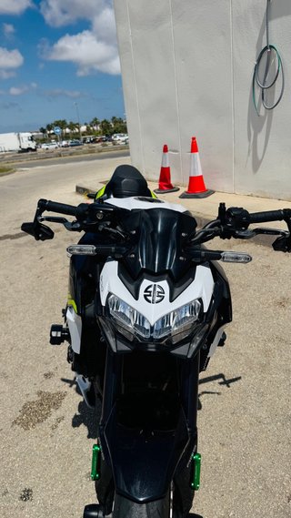 Kawasaki Z900 Muy cuidada 16.000 KM CS Project