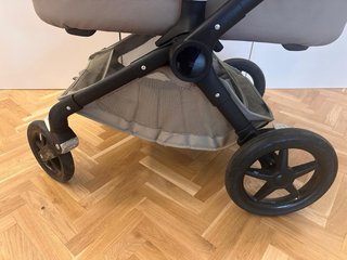 Carro Bugaboo Fox 1 + adaptadores Maxi-Cosi