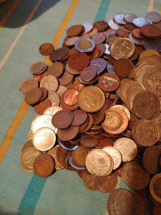 3 KG Monedas Mundiales Variadas