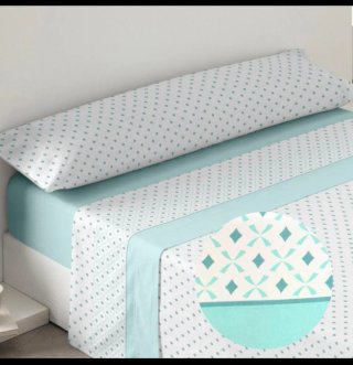 Juego de sábanas blancas y teal