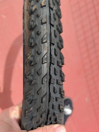 Neumático Bicicleta Carrefour 27.5x2.1