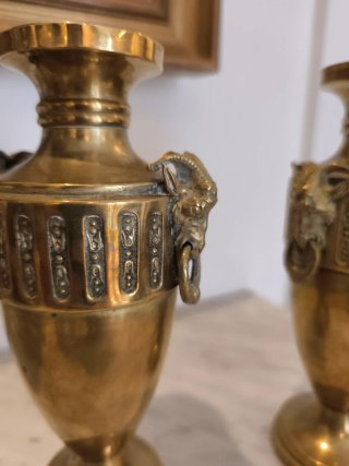 Jarrones latón dorado antiguos