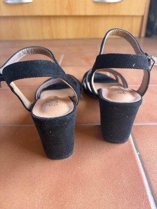 Sandalias tacón negras mujer