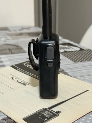 ICOM IC-Q7E VHF/UHF Walkie  RX: 30-1310 MHZ