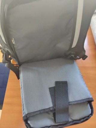 Mochila GIVI XStream 30L Negra/Gris
