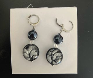 Orecchini pendenti neri e argento