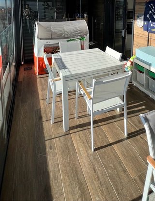 Mesa y 4 Sillas Exterior Sklum