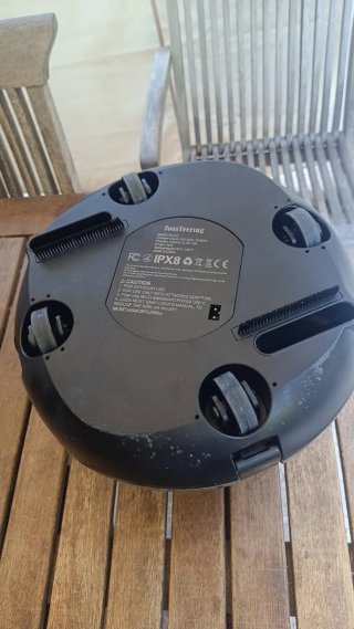 Robot limpia fondos Coasteering planet