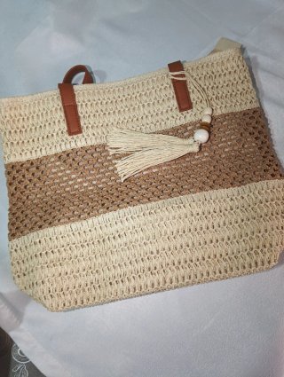 Bolso de rafia beige y marrón