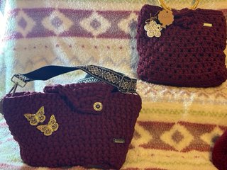 Bolsos de ganchillo hechos a mano