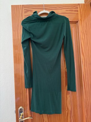 Vestido verde Stradivarius