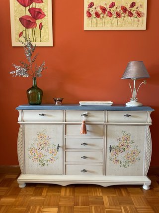 Mueble de entrada beige y azul