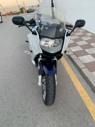 BMW F800ST Azul y Blanca