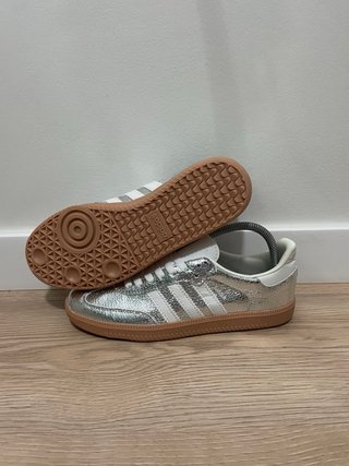Adidas Bambas Plata y Blanco