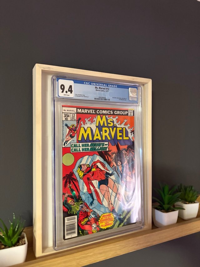 Ms. Marvel #12 (1977) CGC 9.4 White Pages de segunda mano por 149 
