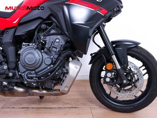 YAMAHA TRACER 7
