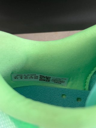 Adidas Adistar BYD 43 1/3 Running Shoes