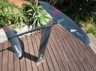 Hydro foil wing Duotone Fanatic wingfoil