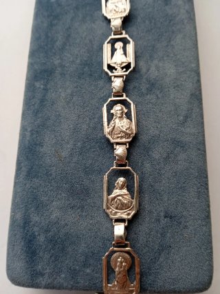 Pulsera antigua plata con medallas religiosas