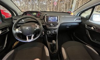 Peugeot 208 style 1.2 82cv