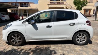 Peugeot 208 style 1.2 82cv