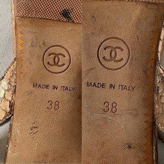 Sandalias Chanel Piel Pitón Metálico Oro/Plata
