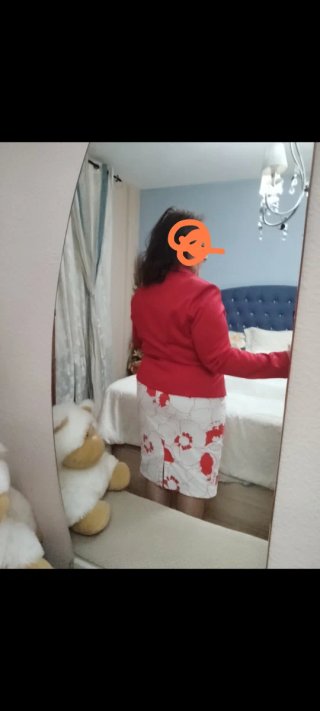 Traje de falda