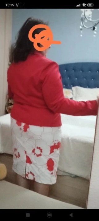 Traje de falda
