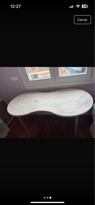 Mesa de escritorio moderna
