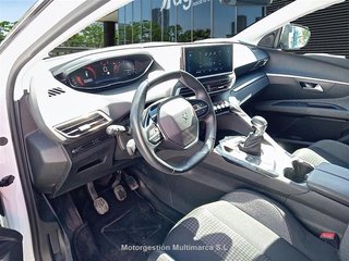 Renting - PEUGEOT 3008 1.5 BlueHDi 130CV S&S