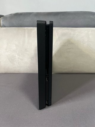 Console Sony PlayStation 4 Slim 1TB Solo Console