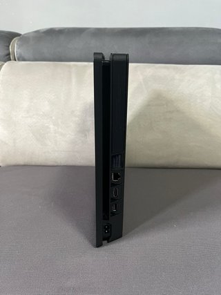 Console Sony PlayStation 4 Slim 1TB Solo Console