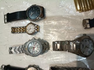 Lotto 30 orologi uomo/donna