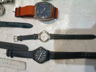 Lotto 30 orologi uomo/donna