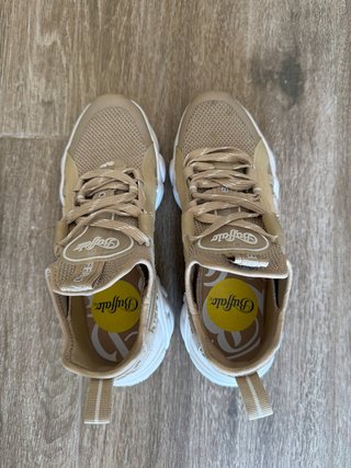 Zapatillas Buffalo Beige y Blancas