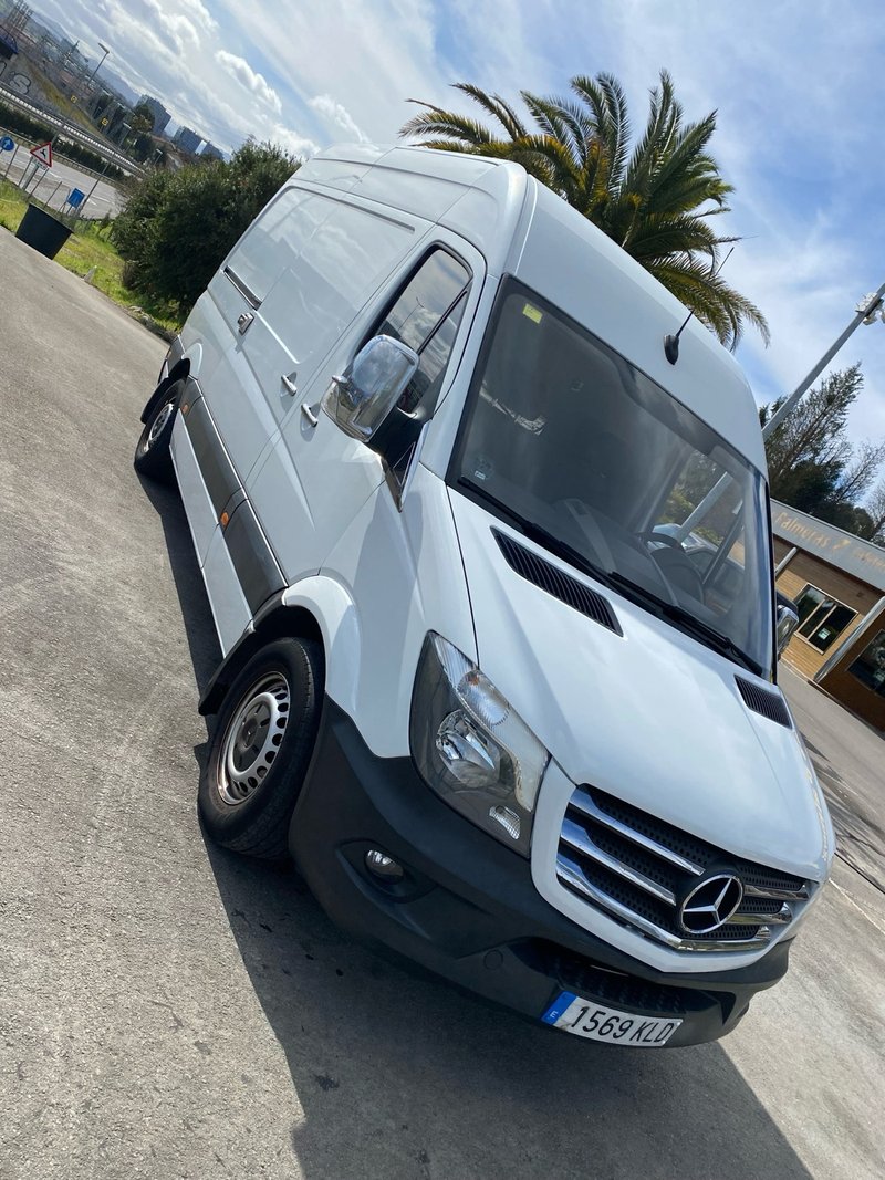 Furgoneta Mercedes-Benz Sprinter 2018 - foto 1
