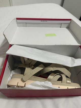 Sandalias Xti Beige y Dorado